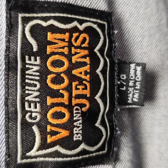 Volcom plaid long sleeve flannel shirt, Large - Picture 3 of 3